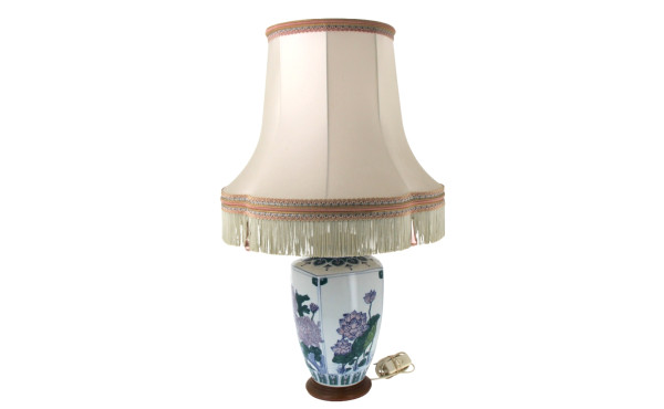 CHINE - Vase en porcelaine monté en lamp