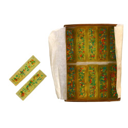 Suite de 12 porte-couteaux en résine, an