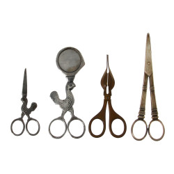 Lot de 4 ciseaux anciens divers (à mèche