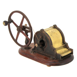 Objet rotatif (ventilateur pour cheminée