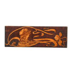 Boite à gants en bois pyrogravé d'époque