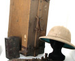 Lot comprenant un casque colonial (sans 