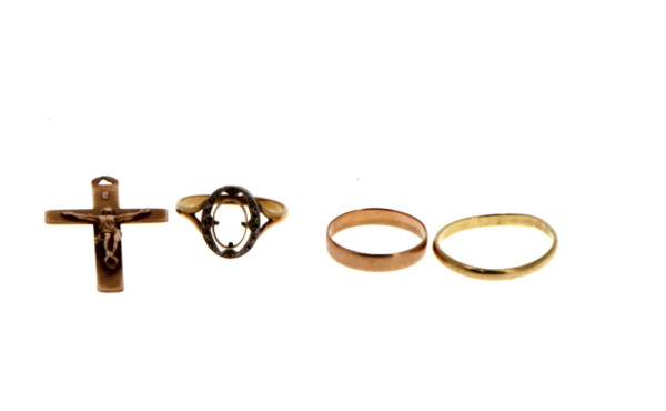 Lot de 2 alliances, une monture de bague