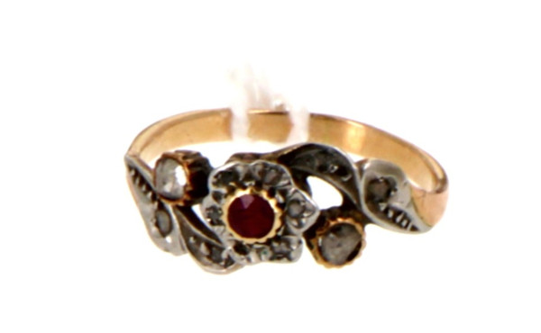Bague ancienne deux ors 18 cts, plus de 