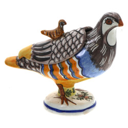 Saucière en faïence polychrome en forme 