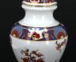 Potiche couverte en porcelaine blanche e