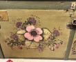 Malle ancienne en bois et ferrure, décor