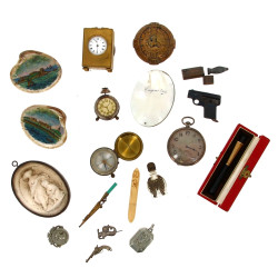 Lot de petits bibelots anciens : fume-ci