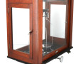 Balance de précision en vitrine. H 37 x 