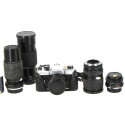Appareil photo Olympus avec objectifs et