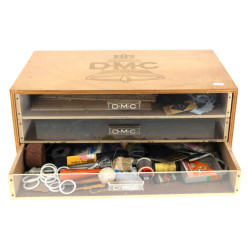 DMC - Coffret à trois tiroirs contenant 