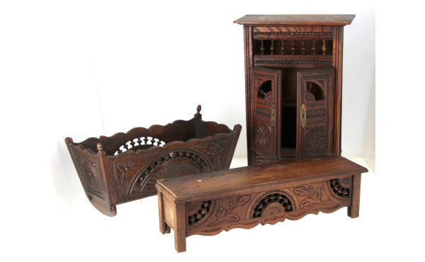 Trois petits meubles bretons miniatures 