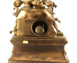 Pendule de cheminée en bronze doré, à dé