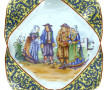 Plat à bords retournés à décor en décalc