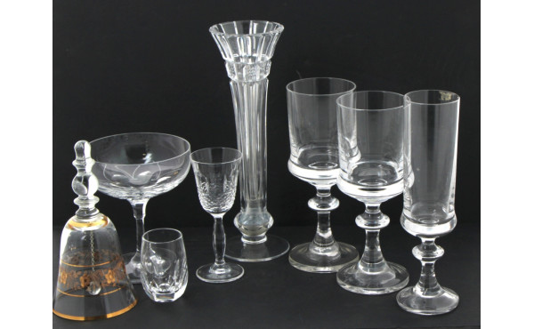 Service de verre à pied comprenant 10 fl