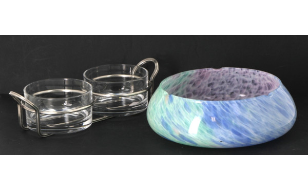 Coupe vide-poche en verre marbré dans le