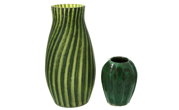 Vase en verre dans les tons verts à déco