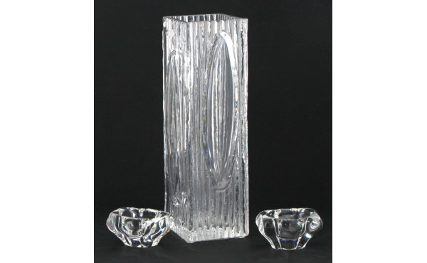 DAUM - Vase en cristal à section carrée 