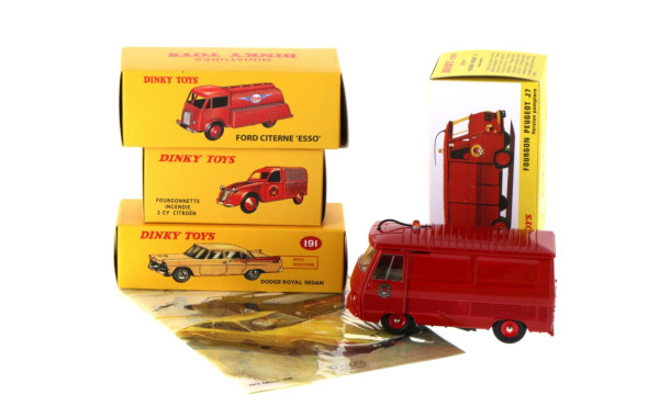 DINKY TOYS Atlas - Ford citerne Esso, fo