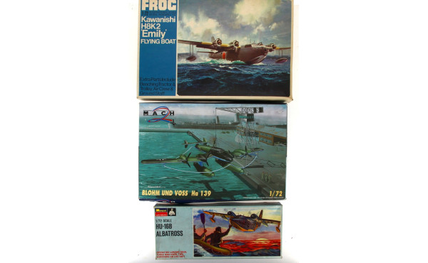 3 maquettes vintages d'hydravions 1/72