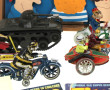 4 petits jouets à clé en tôle (manque un