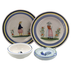 MALICORNE - Paire d'assiettes anciennes 