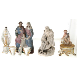Ste Famille, sujet ancien en biscuit pol