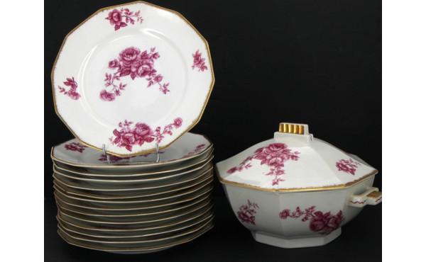 LIMOGES - Service de table en porcelaine