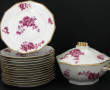 LIMOGES - Service de table en porcelaine