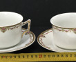 Deux paires de déjeuner avec sous-tasses