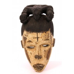 Masque de style PUNU Gabon. Bois, kaolin