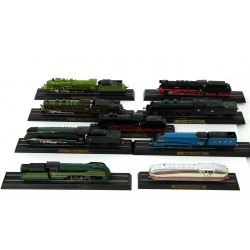 Lot de 9 reproductions de locomotives av