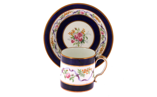 Dans le goût de SEVRES XIXème - Tasse li