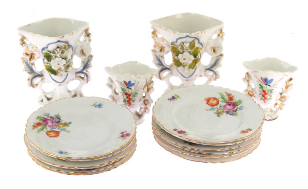 12 assiettes à gâteaux en porcelaine bla