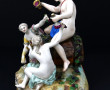 SAXE - Groupe en porcelaine polychrome r