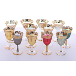 9 coupes à champagne anciennes en verre 