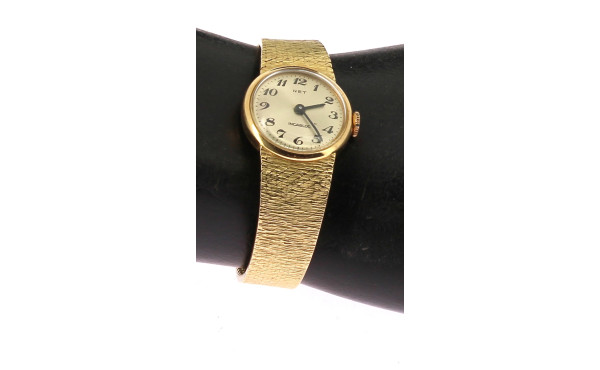 Montre bracelet de dame en or jaune 18 c