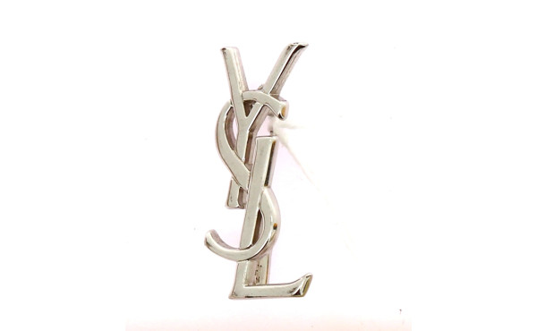 YVES SAINT-LAURENT - Broche en argent, p