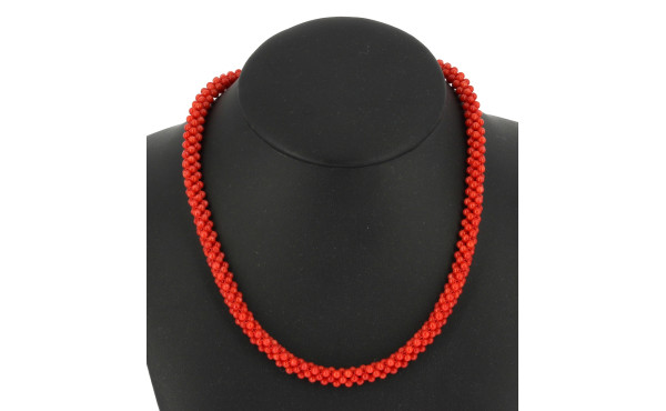 Collier en perles de corail, fermoir or 