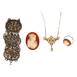 Lot de 4 bijoux anciens : collier en pla