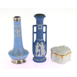 Vase soliflore en verre opalin bleu et b