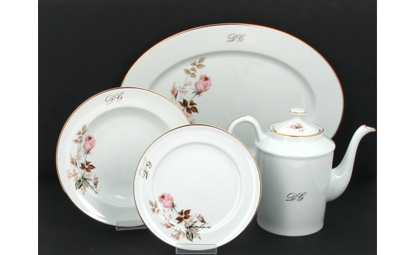 LIMOGES - Service de table en porcelaine