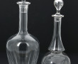 Lot de 2 carafes anciennes (une en verre