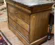 Commode fin XIXème en placage de noyer, 