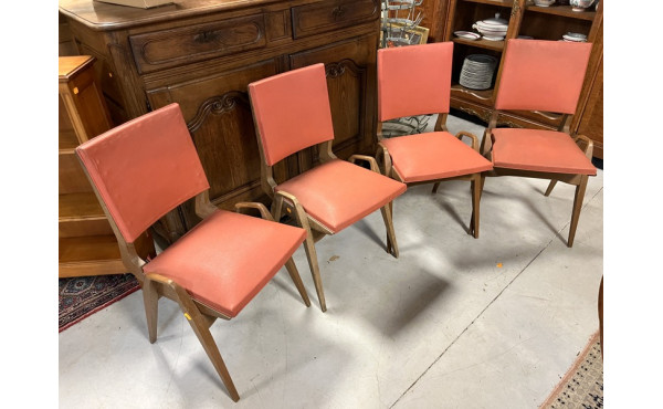 Suite de 4 chaises en bois et skaï rouge