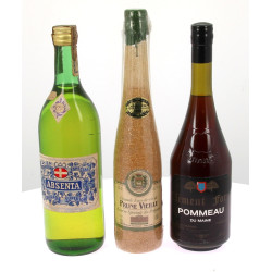 Lot de 3 bouteilles d'alcools: - Pommea