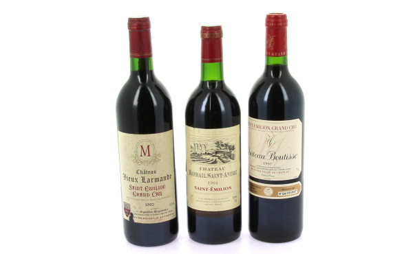 Lot de 3 bouteilles: - 1 B St EMILION G