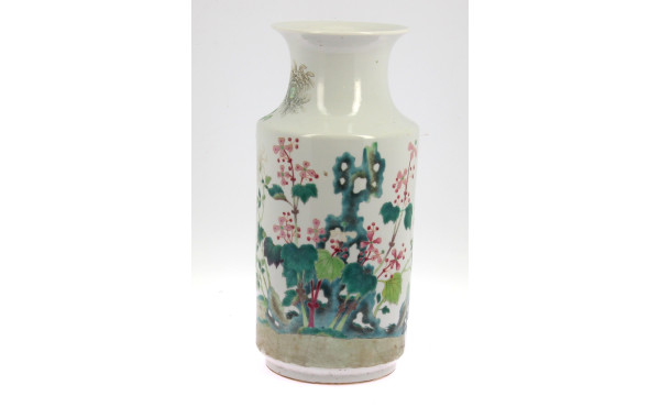 CHINE début Xxème - Vase en porcelaine à