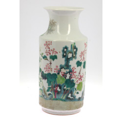 CHINE début Xxème - Vase en porcelaine à