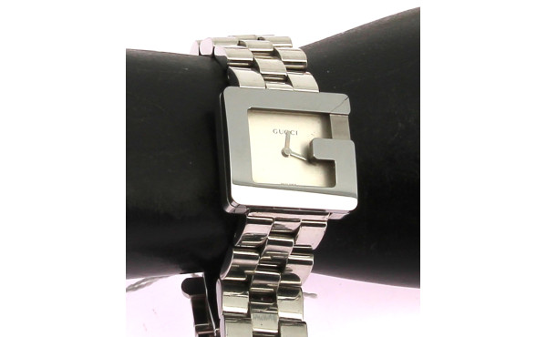 GUCCI - Montre bracelet de dame en acier